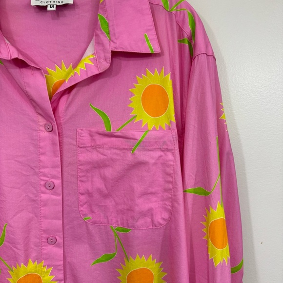 Jericho Road Clothing Sunny Days Oversized Shirt Button Up Pink Floral Size 18 - Picture 3 of 11